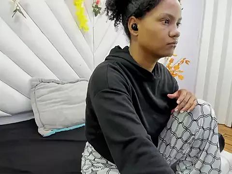 Mirabella_19 from StripChat is Freechat