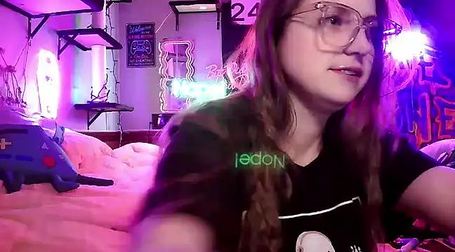 Entertain your itch for girls livestreamers with our collection of stunning models, skilled in the art of temptation and delight.