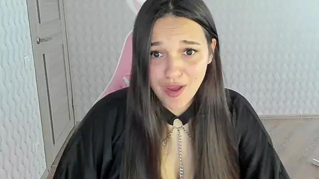 Miss-Darcy from StripChat is Freechat