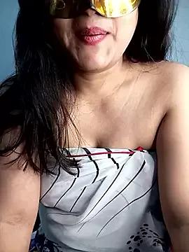 Miss-Jenny from StripChat is Freechat