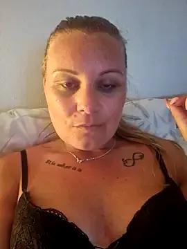 Miss-ShelbyXX from StripChat is Freechat
