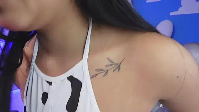 Entertain your itch for girls livestreamers with our collection of stunning models, skilled in the art of temptation and delight.