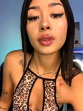 Entertain your itch for girls livestreamers with our collection of stunning models, skilled in the art of temptation and delight.