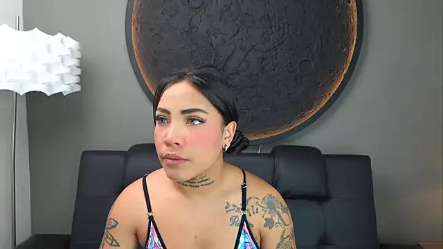 Entertain your itch for girls livestreamers with our collection of stunning models, skilled in the art of temptation and delight.