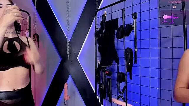 Entertain your itch for girls livestreamers with our collection of stunning models, skilled in the art of temptation and delight.