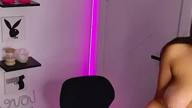 MissAmeliaa from StripChat is Freechat