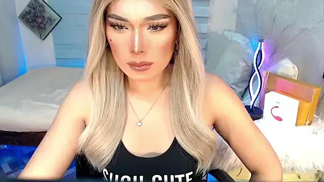 Missavacroft from StripChat is Freechat