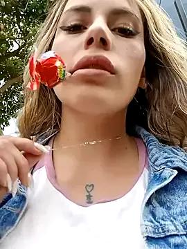Misscata1106 from StripChat is Freechat