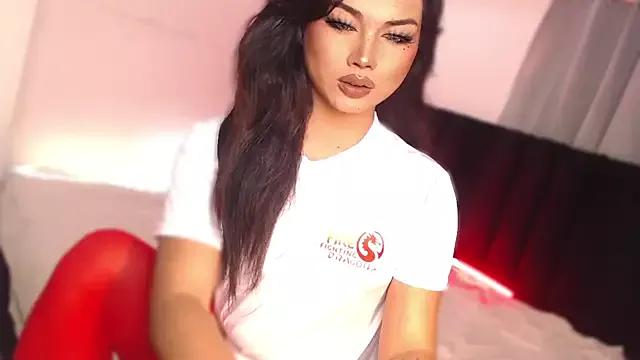 MissChloe_Wolf from StripChat is Freechat