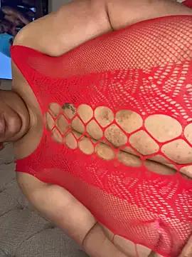 Missredboneo12 from StripChat is Freechat