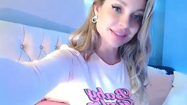 Entertain your itch for girls livestreamers with our collection of stunning models, skilled in the art of temptation and delight.