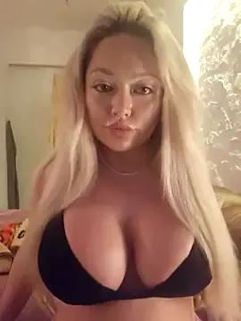 Entertain your itch for girls livestreamers with our collection of stunning models, skilled in the art of temptation and delight.