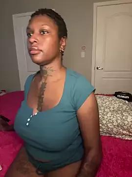 MistiSavannah from StripChat is Freechat