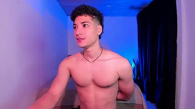 MitchellXD from StripChat is Freechat