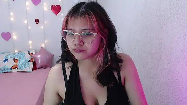 mixie_cute from StripChat