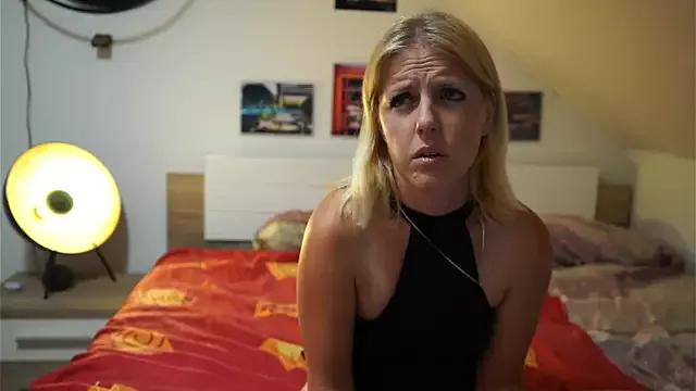 Entertain your itch for girls livestreamers with our collection of stunning models, skilled in the art of temptation and delight.