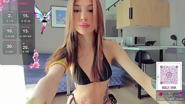 mollyyank from StripChat is Freechat