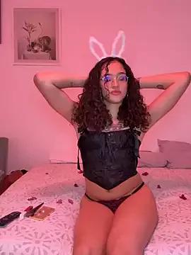 MonaSofia from StripChat is Freechat
