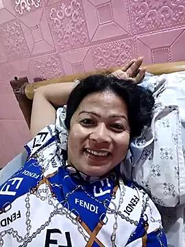 MoninaFox from StripChat is Freechat