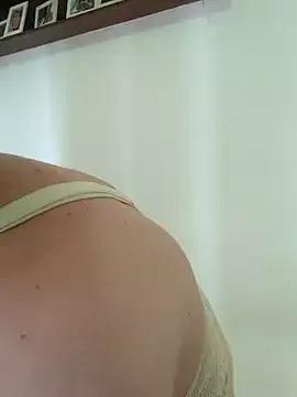 Monroecarolina from StripChat is Freechat