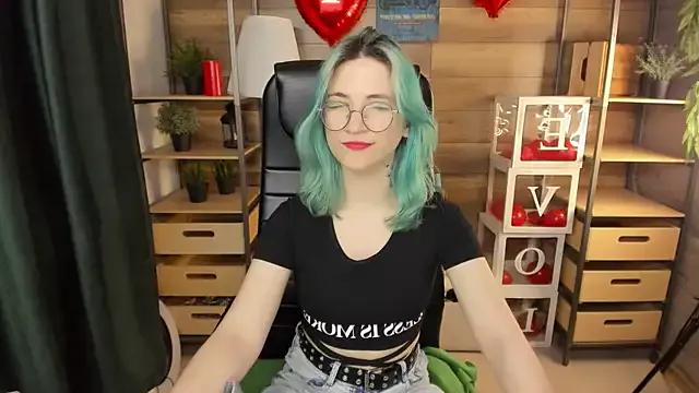 Moon13152 from StripChat is Freechat