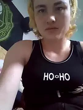 MoonIrene from StripChat is Freechat