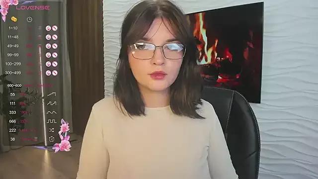 MoriGirl from StripChat is Freechat