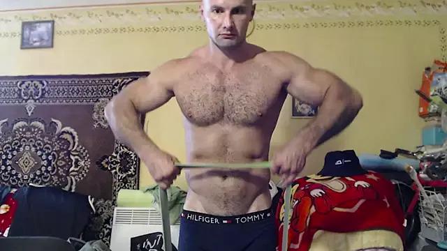 muscle_uncut from StripChat is Freechat