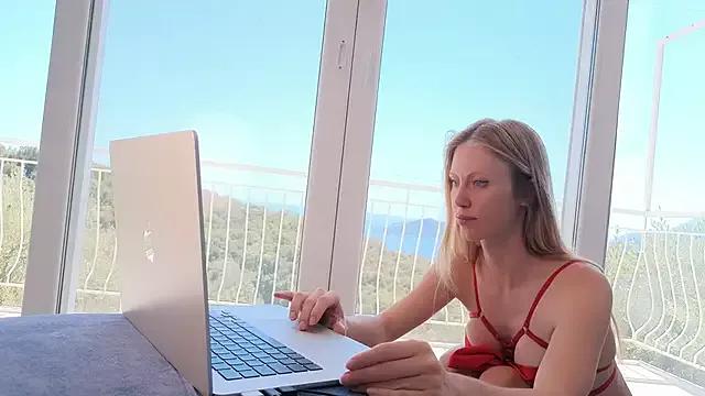 my_lina from StripChat is Freechat