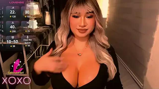 Entertain your itch for girls livestreamers with our collection of stunning models, skilled in the art of temptation and delight.