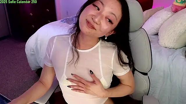 Entertain your itch for girls livestreamers with our collection of stunning models, skilled in the art of temptation and delight.