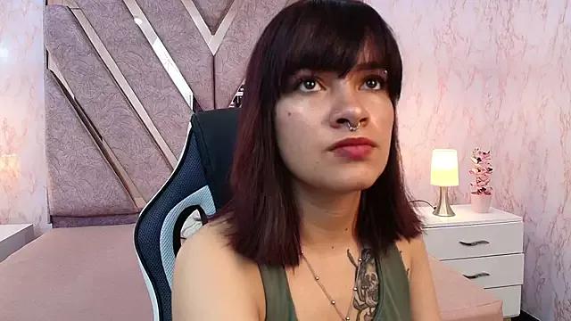 NahomyPeach from StripChat is Freechat