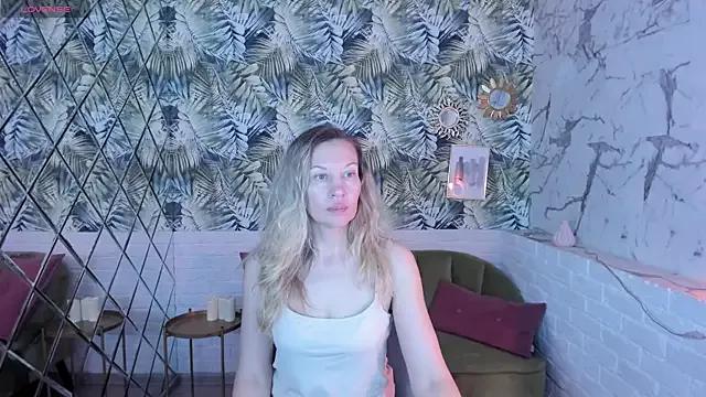 Entertain your itch for girls livestreamers with our collection of stunning models, skilled in the art of temptation and delight.