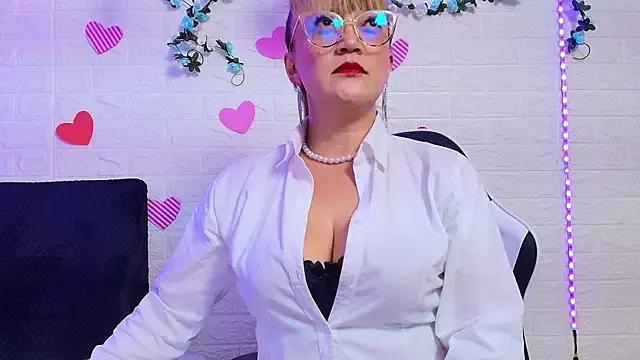 Entertain your itch for girls livestreamers with our collection of stunning models, skilled in the art of temptation and delight.