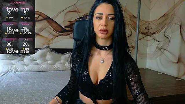 Entertain your itch for girls livestreamers with our collection of stunning models, skilled in the art of temptation and delight.