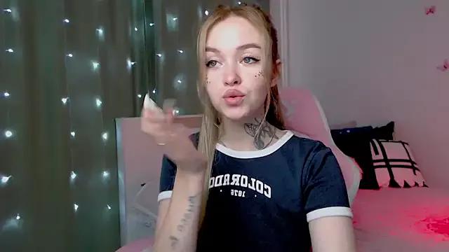Entertain your itch for girls livestreamers with our collection of stunning models, skilled in the art of temptation and delight.