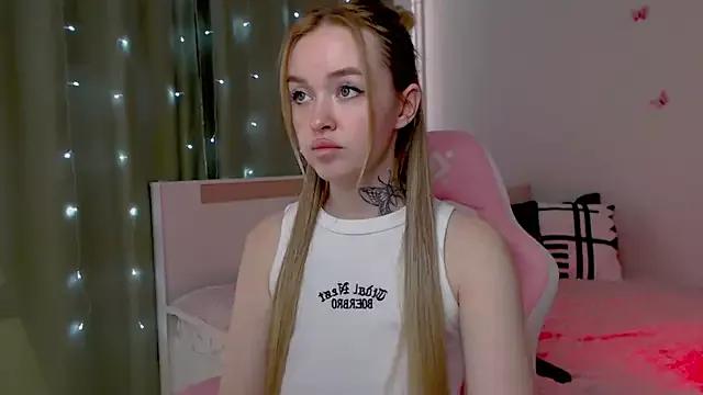 Entertain your itch for girls livestreamers with our collection of stunning models, skilled in the art of temptation and delight.