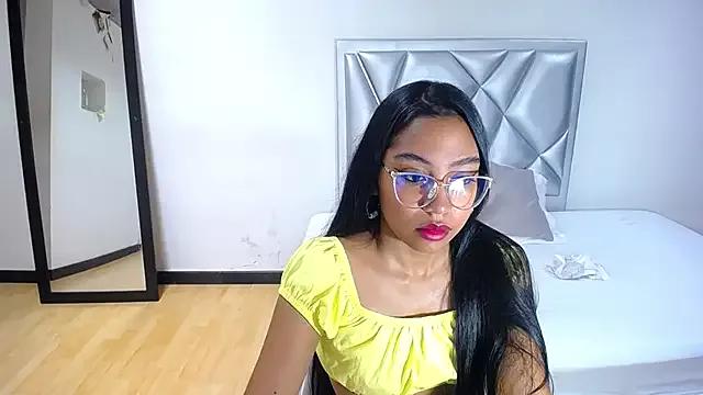 naughty_teen18 from StripChat is Freechat