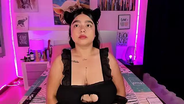 Entertain your itch for girls livestreamers with our collection of stunning models, skilled in the art of temptation and delight.