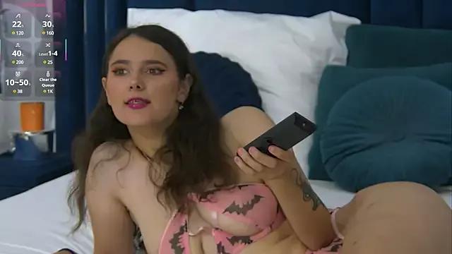 NaughtyIsa from StripChat is Freechat
