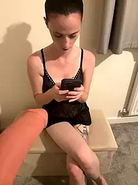 Entertain your itch for girls livestreamers with our collection of stunning models, skilled in the art of temptation and delight.