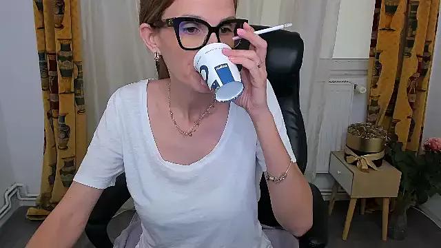 Entertain your itch for girls livestreamers with our collection of stunning models, skilled in the art of temptation and delight.