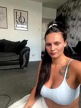 Naughtyxdestiny from StripChat is Freechat