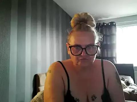 Nawty-Blonde-Nymph from StripChat is Freechat