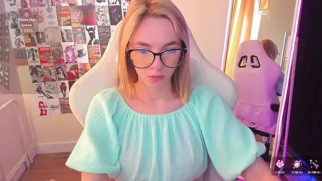Entertain your itch for girls livestreamers with our collection of stunning models, skilled in the art of temptation and delight.