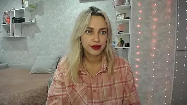 NickyAdamidi from StripChat is Freechat