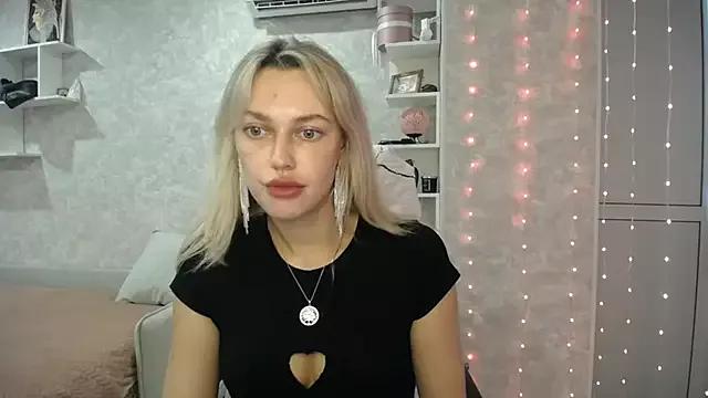 NickyAdamidi from StripChat is Freechat