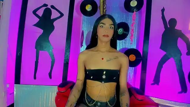 nickyminach_ from StripChat is Freechat