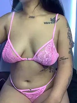Entertain your itch for girls livestreamers with our collection of stunning models, skilled in the art of temptation and delight.