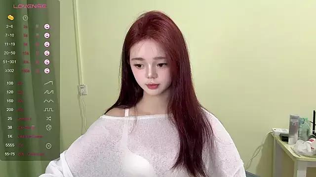 Nicole-13 from StripChat is Freechat